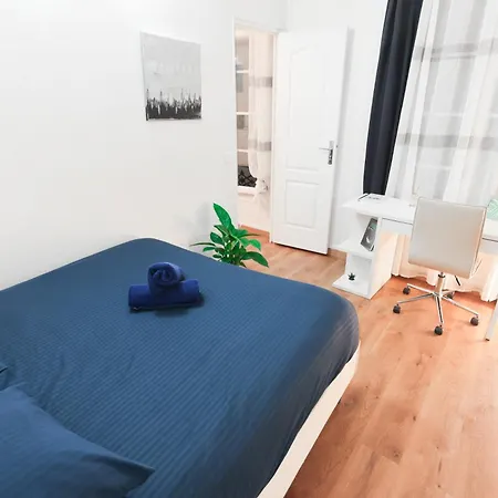Convivial Et Chaleureux Pres De Notre-dame Apartment