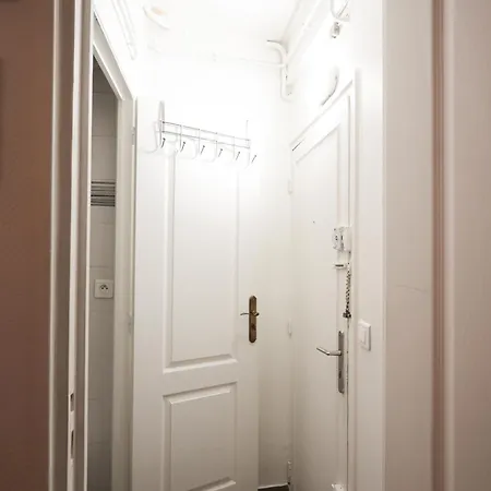 Convivial Et Chaleureux Pres De Notre-dame Apartment